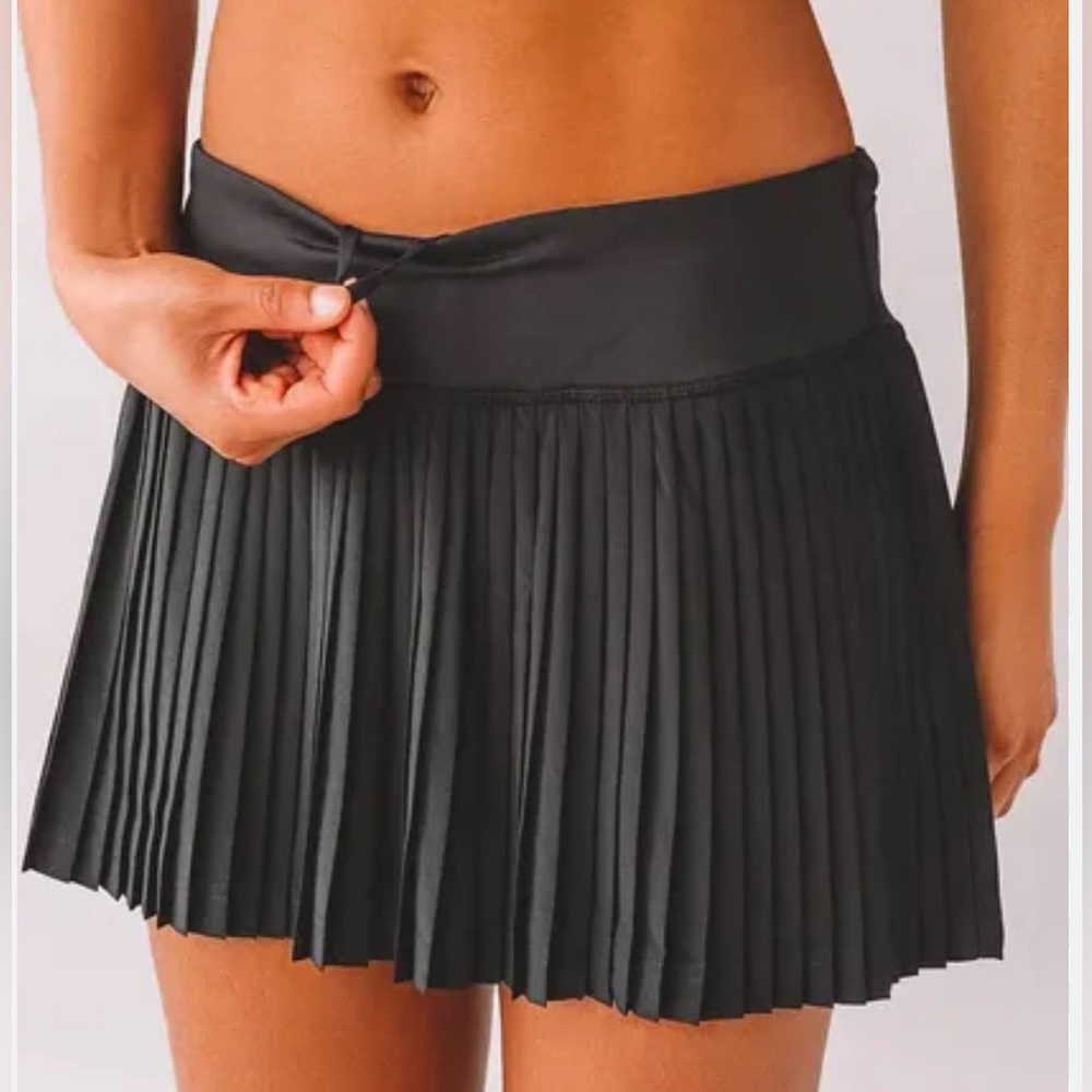 EUC Lululemon Pleat To Street Skirt II